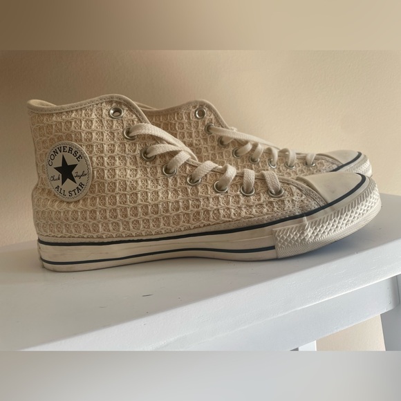 Converse Shoes - Converse Women's Textured Cream Sneakers Size 10.5